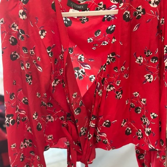 Gorgeous Devon printed floral top from intermix; sold out everywhere! - Picture 2 of 5